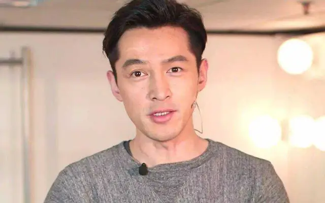 刘恺威整容后遗症_华晨宇整容_娱乐圈没整过容的明星