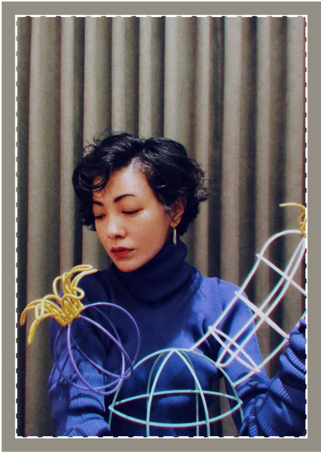 女明星个性短发图片大全_欧阳娜娜短发造型_佟丽娅短发时尚感