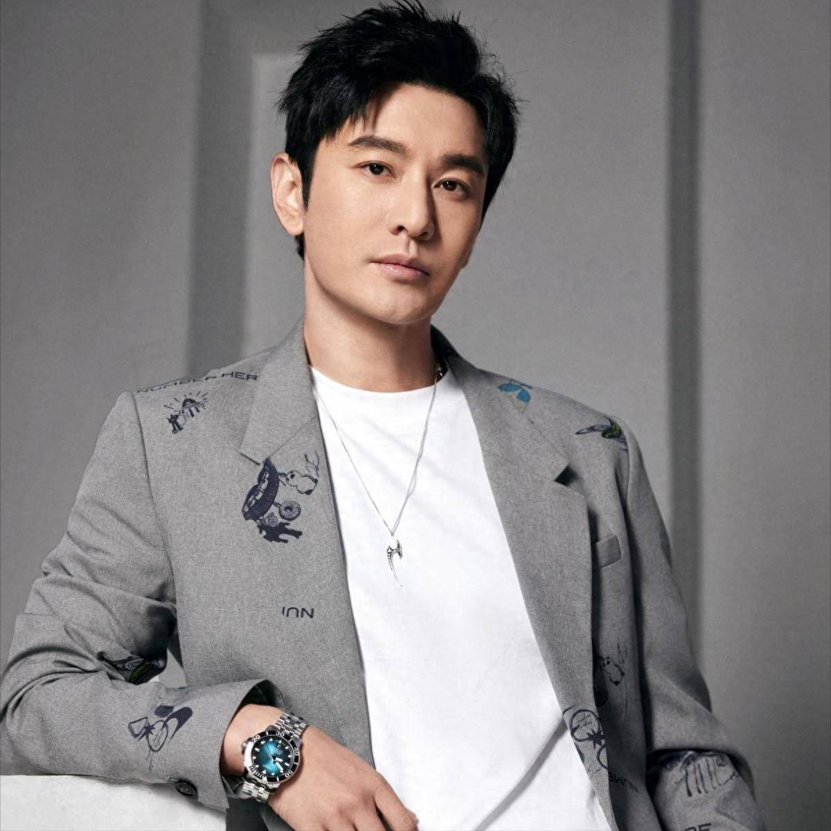 黄晓明新恋情 胡冉儿 黄晓明感情史_娱乐圈公布恋情的明星