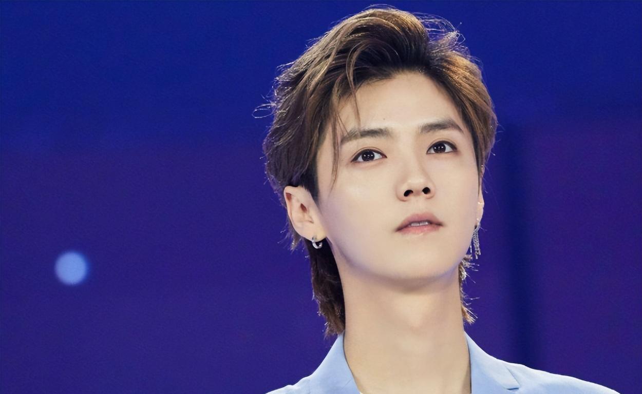 鹿晗生日现状_鹿晗娱乐圈人缘变化_穿越娱乐圈ps鹿晗