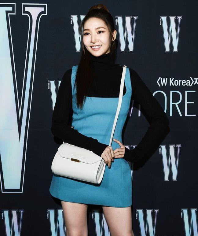 韩剧整容女明星_朴敏英财阀男友_朴敏英整容史