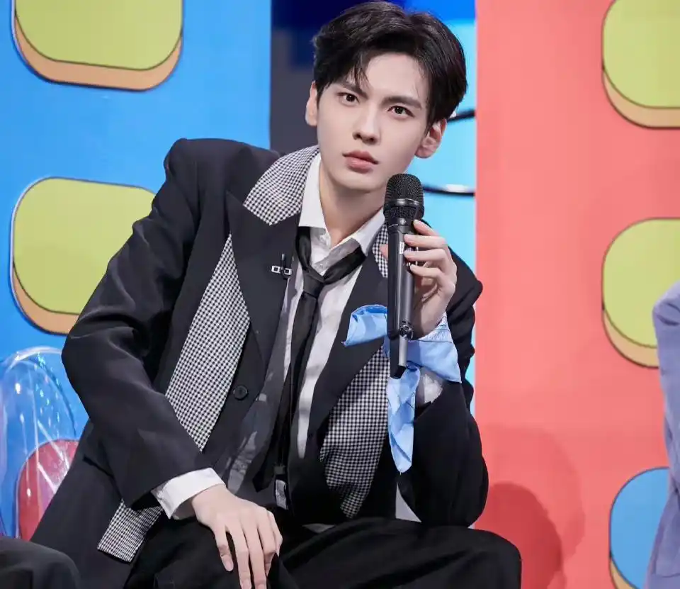 娱乐圈一哥_毕雯珺王一博_乐华娱乐一哥一姐