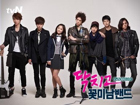 《闭嘴花美男乐队》再掀热潮：借CNBLUE巡演重温经典