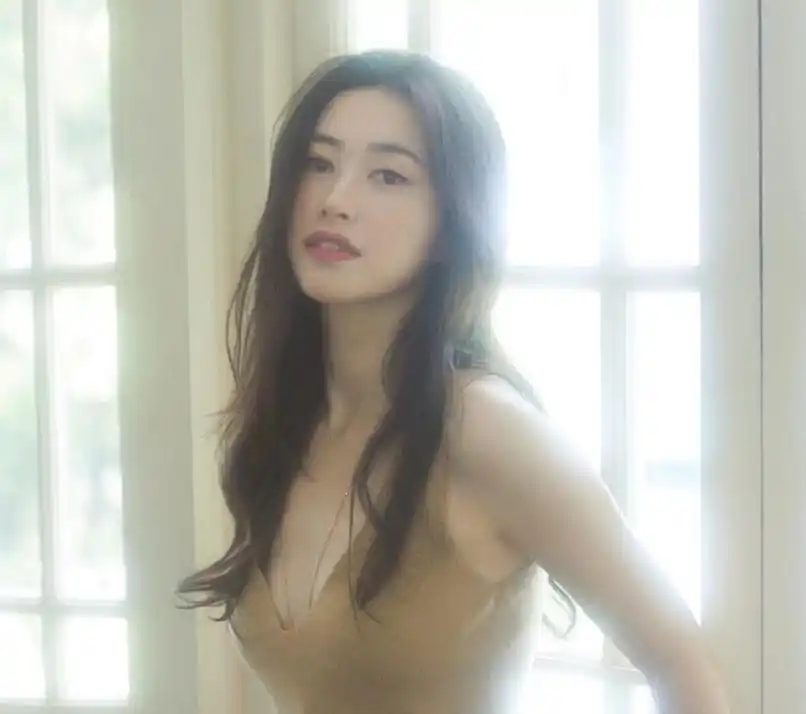 女明星富贵脸特征_旺夫面相的女明星_天生富贵相女明星