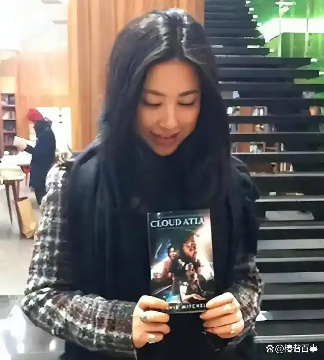 杨超越面相富贵命_景甜人间富贵花气质_旺夫面相的女明星